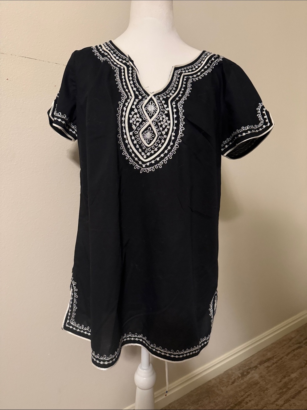 Black w/ silver & white Embroidered Tunic blouse-size 12